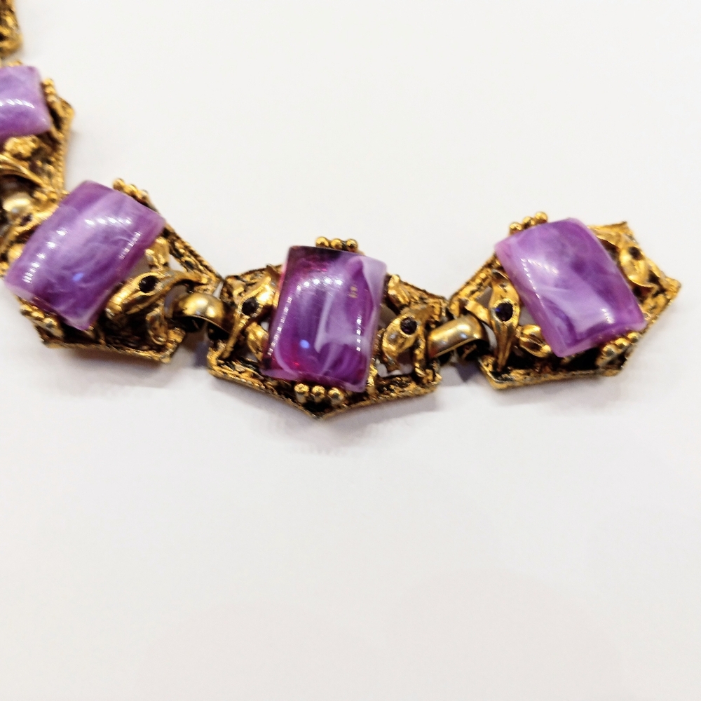 Vintage Marbled Purple Lucite Beautiful Bracelet - Picture 5 of 7